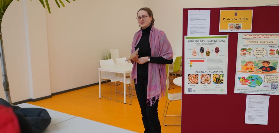 slider:ausstellung posters with bite