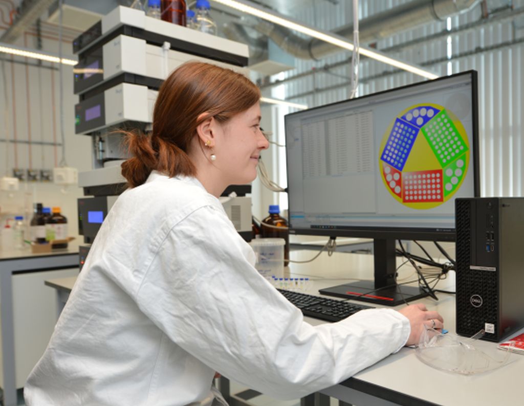 A_student_graphic_l - Kopie