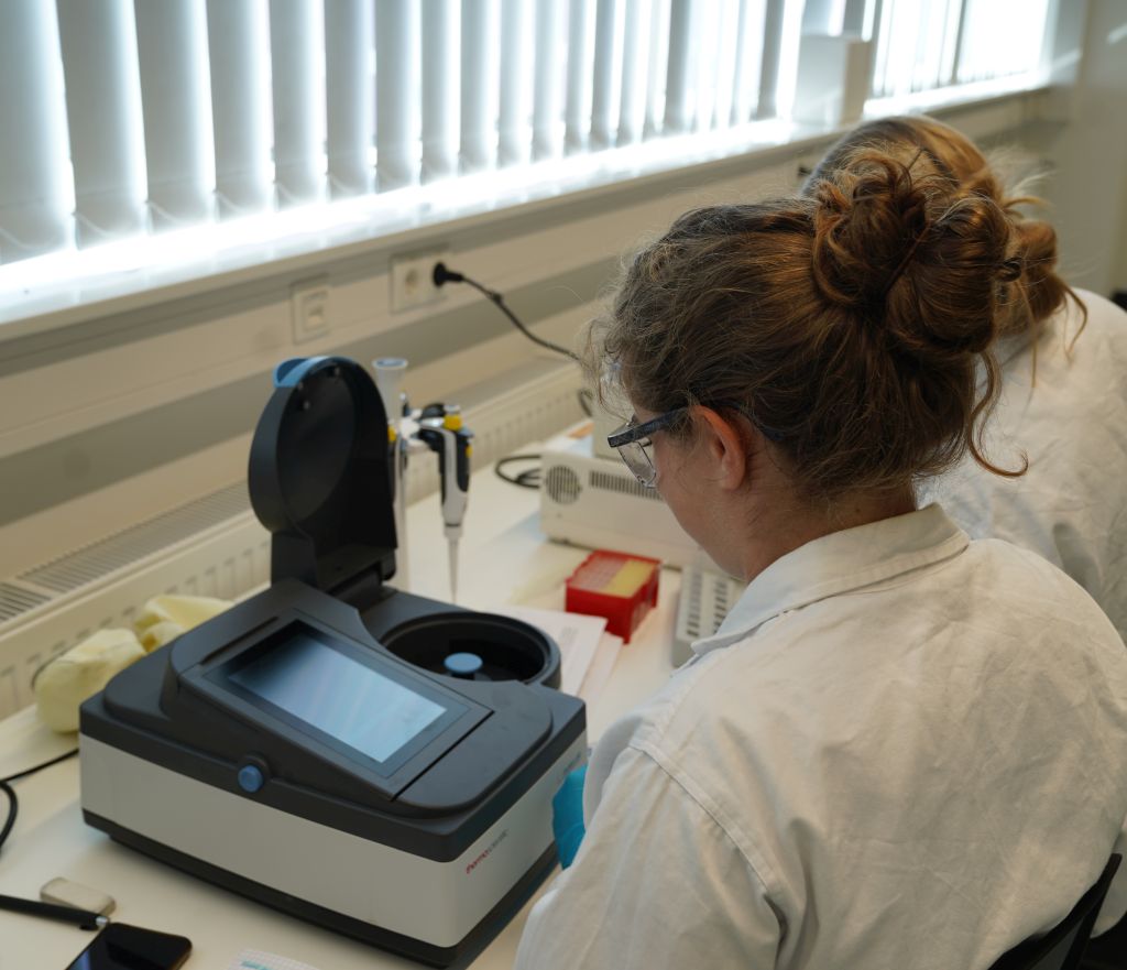 I_two students lab - Kopie